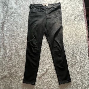Hollister Super Skinny High Rise Jeans size 13R - 31 Waist